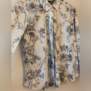 Talbot’s size 16, no-iron cotton collared shirt in a toile print.